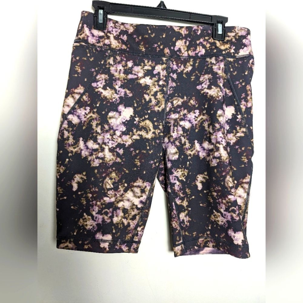 Title nine mad dash reversible biker shorts activewear running sz M